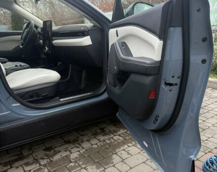 Синий Форд Mustang Mach-E, объемом двигателя 0 л и пробегом 10 тыс. км за 30500 $, фото 13 на Automoto.ua