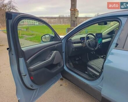 Синий Форд Mustang Mach-E, объемом двигателя 0 л и пробегом 58 тыс. км за 25999 $, фото 32 на Automoto.ua