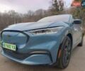 Синий Форд Mustang Mach-E, объемом двигателя 0 л и пробегом 58 тыс. км за 25999 $, фото 4 на Automoto.ua