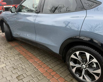 Синий Форд Mustang Mach-E, объемом двигателя 0 л и пробегом 10 тыс. км за 30500 $, фото 3 на Automoto.ua