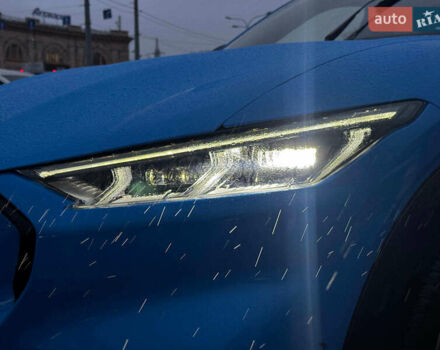 Синий Форд Mustang Mach-E, объемом двигателя 0 л и пробегом 15 тыс. км за 31890 $, фото 2 на Automoto.ua