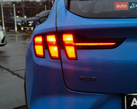 Синий Форд Mustang Mach-E, объемом двигателя 0 л и пробегом 15 тыс. км за 31890 $, фото 5 на Automoto.ua