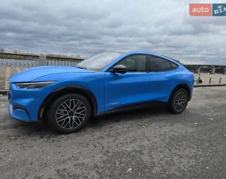 Синий Форд Mustang Mach-E, объемом двигателя 0 л и пробегом 5 тыс. км за 35000 $, фото 1 на Automoto.ua