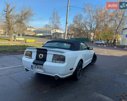Белый Форд Мустанг, объемом двигателя 4 л и пробегом 123 тыс. км за 9500 $, фото 5 на Automoto.ua