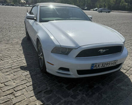 Білий Форд Мустанг, об'ємом двигуна 3.72 л та пробігом 97 тис. км за 17300 $, фото 5 на Automoto.ua