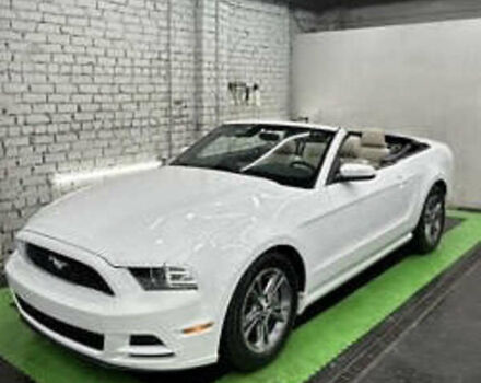 Білий Форд Мустанг, об'ємом двигуна 3.72 л та пробігом 97 тис. км за 17300 $, фото 2 на Automoto.ua