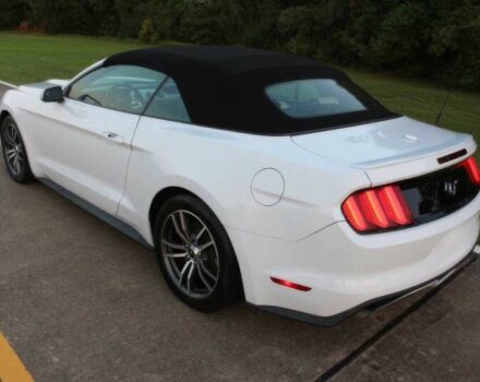 Білий Форд Мустанг, об'ємом двигуна 2.3 л та пробігом 65 тис. км за 4700 $, фото 7 на Automoto.ua