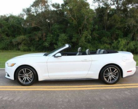 Білий Форд Мустанг, об'ємом двигуна 2.3 л та пробігом 65 тис. км за 4700 $, фото 6 на Automoto.ua