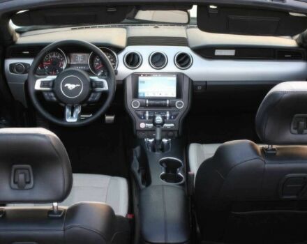 Білий Форд Мустанг, об'ємом двигуна 2.3 л та пробігом 65 тис. км за 4700 $, фото 20 на Automoto.ua