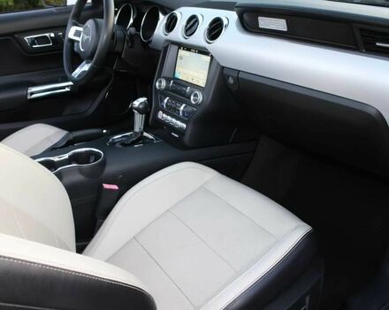 Білий Форд Мустанг, об'ємом двигуна 2.3 л та пробігом 65 тис. км за 4700 $, фото 15 на Automoto.ua