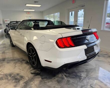 Белый Форд Мустанг, объемом двигателя 2.3 л и пробегом 35 тыс. км за 3200 $, фото 3 на Automoto.ua