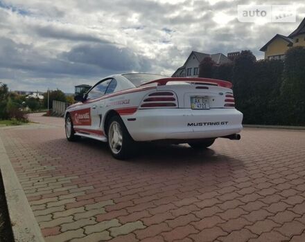 Білий Форд Мустанг, об'ємом двигуна 3 л та пробігом 144 тис. км за 3999 $, фото 1 на Automoto.ua