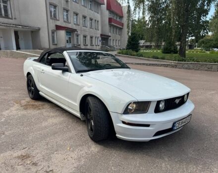 Белый Форд Мустанг, объемом двигателя 4 л и пробегом 120 тыс. км за 8500 $, фото 8 на Automoto.ua