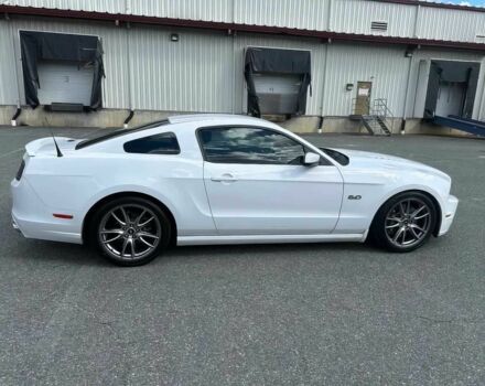 Білий Форд Мустанг, об'ємом двигуна 5 л та пробігом 89 тис. км за 6000 $, фото 4 на Automoto.ua