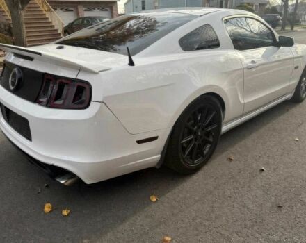 Белый Форд Мустанг, объемом двигателя 5 л и пробегом 88 тыс. км за 5900 $, фото 3 на Automoto.ua
