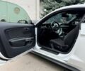 Белый Форд Мустанг, объемом двигателя 3.72 л и пробегом 154 тыс. км за 15500 $, фото 8 на Automoto.ua