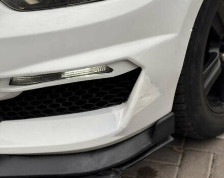 Белый Форд Мустанг, объемом двигателя 2.26 л и пробегом 164 тыс. км за 10999 $, фото 16 на Automoto.ua