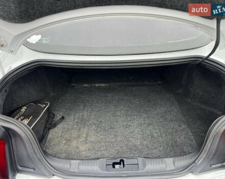 Белый Форд Мустанг, объемом двигателя 2.26 л и пробегом 103 тыс. км за 15500 $, фото 9 на Automoto.ua