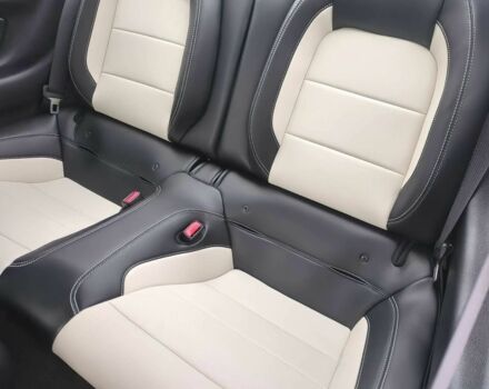 Белый Форд Мустанг, объемом двигателя 5 л и пробегом 71 тыс. км за 5600 $, фото 13 на Automoto.ua