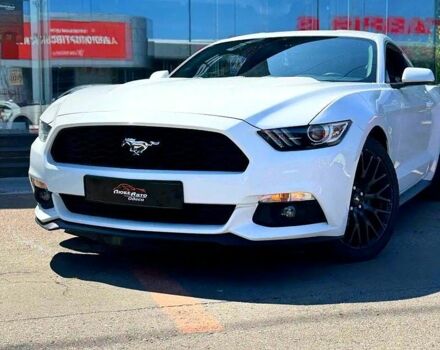 Білий Форд Мустанг, об'ємом двигуна 2.3 л та пробігом 67 тис. км за 15000 $, фото 1 на Automoto.ua