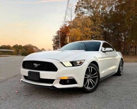 Белый Форд Мустанг, объемом двигателя 2.3 л и пробегом 70 тыс. км за 3000 $, фото 2 на Automoto.ua