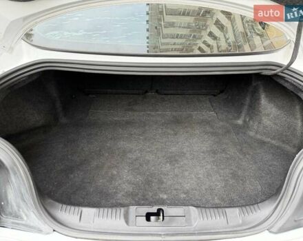 Белый Форд Мустанг, объемом двигателя 2.3 л и пробегом 144 тыс. км за 15500 $, фото 18 на Automoto.ua