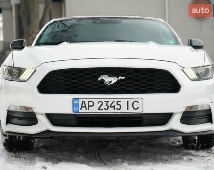 Белый Форд Мустанг, объемом двигателя 3.72 л и пробегом 143 тыс. км за 16500 $, фото 9 на Automoto.ua