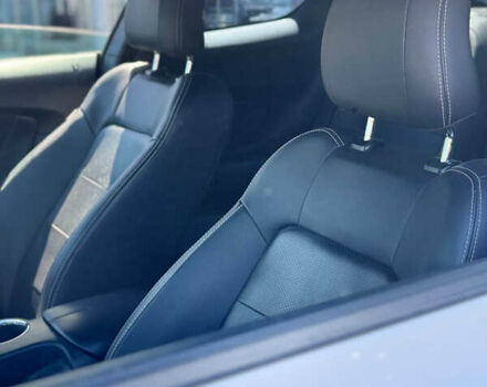 Белый Форд Мустанг, объемом двигателя 2.26 л и пробегом 67 тыс. км за 14800 $, фото 1 на Automoto.ua