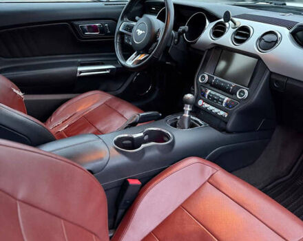 Белый Форд Мустанг, объемом двигателя 2.26 л и пробегом 170 тыс. км за 10500 $, фото 8 на Automoto.ua