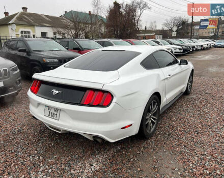 Белый Форд Мустанг, объемом двигателя 2.26 л и пробегом 103 тыс. км за 15500 $, фото 6 на Automoto.ua