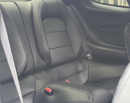 Белый Форд Мустанг, объемом двигателя 2.26 л и пробегом 164 тыс. км за 10999 $, фото 8 на Automoto.ua