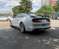 Белый Форд Мустанг, объемом двигателя 2.26 л и пробегом 240 тыс. км за 13000 $, фото 11 на Automoto.ua