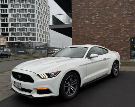 Белый Форд Мустанг, объемом двигателя 3.7 л и пробегом 98 тыс. км за 16000 $, фото 6 на Automoto.ua