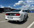 Белый Форд Мустанг, объемом двигателя 3.72 л и пробегом 145 тыс. км за 16000 $, фото 3 на Automoto.ua