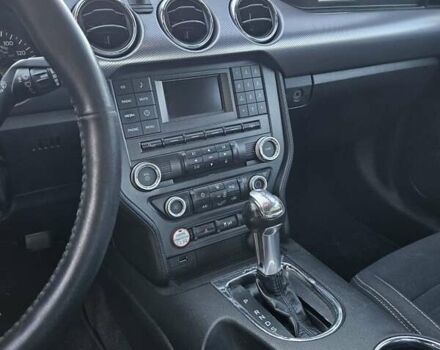 Форд Мустанг 2016 в Николаеве на Automoto.ua Белый Форд Мустанг, объемом двигателя 2.3 л и пробегом 159 тыс. км за 9999 $, фото 11 на Automoto.ua