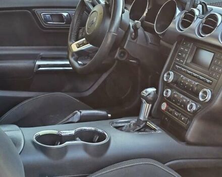 Форд Мустанг 2016 в Николаеве на Automoto.ua Белый Форд Мустанг, объемом двигателя 2.3 л и пробегом 159 тыс. км за 9999 $, фото 12 на Automoto.ua