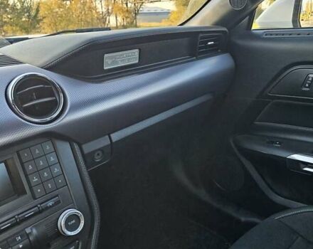Форд Мустанг 2016 в Николаеве на Automoto.ua Белый Форд Мустанг, объемом двигателя 2.3 л и пробегом 159 тыс. км за 9999 $, фото 7 на Automoto.ua