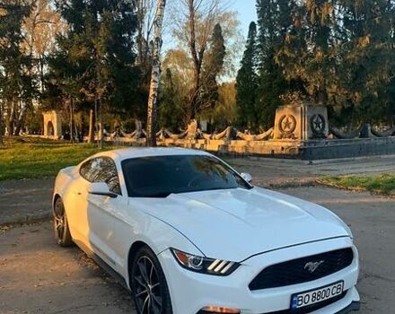 Белый Форд Мустанг, объемом двигателя 2.3 л и пробегом 125 тыс. км за 17500 $, фото 10 на Automoto.ua