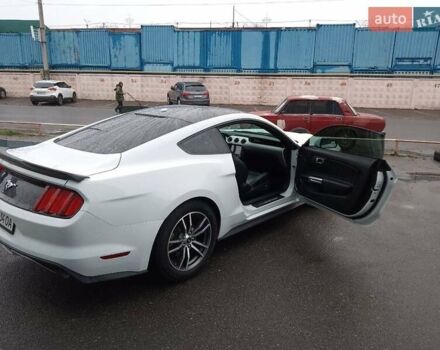 Форд Мустанг 2017 в Одессе на Automoto.ua Белый Форд Мустанг, объемом двигателя 2.3 л и пробегом 128 тыс. км за 18000 $, фото 10 на Automoto.ua