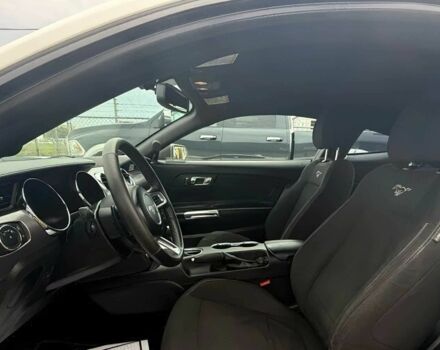 Форд Мустанг 2017 в Киеве на Automoto.ua Белый Форд Мустанг, объемом двигателя 2.3 л и пробегом 57 тыс. км за 11500 $, фото 8 на Automoto.ua