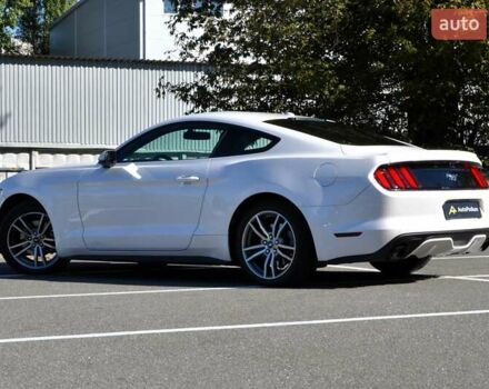 Білий Форд Мустанг, об'ємом двигуна 2.3 л та пробігом 140 тис. км за 12300 $, фото 7 на Automoto.ua