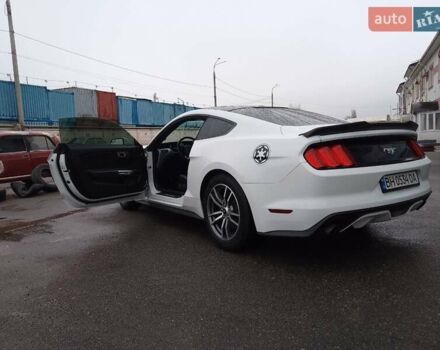 Форд Мустанг 2017 в Одессе на Automoto.ua Белый Форд Мустанг, объемом двигателя 2.3 л и пробегом 128 тыс. км за 18000 $, фото 13 на Automoto.ua
