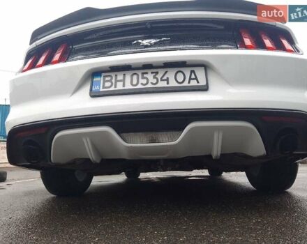 Форд Мустанг 2017 в Одессе на Automoto.ua Белый Форд Мустанг, объемом двигателя 2.3 л и пробегом 128 тыс. км за 18000 $, фото 43 на Automoto.ua