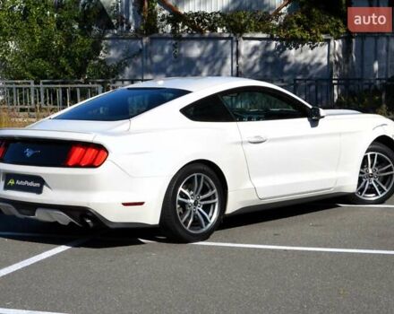 Білий Форд Мустанг, об'ємом двигуна 2.3 л та пробігом 140 тис. км за 12300 $, фото 12 на Automoto.ua