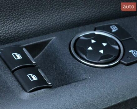 Білий Форд Мустанг, об'ємом двигуна 2.3 л та пробігом 140 тис. км за 12300 $, фото 20 на Automoto.ua