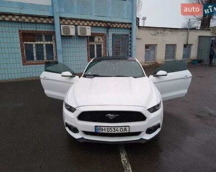 Форд Мустанг 2017 в Одессе на Automoto.ua Белый Форд Мустанг, объемом двигателя 2.3 л и пробегом 128 тыс. км за 18000 $, фото 17 на Automoto.ua