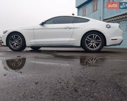 Форд Мустанг 2017 в Одессе на Automoto.ua Белый Форд Мустанг, объемом двигателя 2.3 л и пробегом 128 тыс. км за 18000 $, фото 41 на Automoto.ua