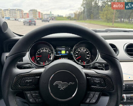 Белый Форд Мустанг, объемом двигателя 2.3 л и пробегом 100 тыс. км за 15900 $, фото 16 на Automoto.ua