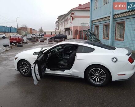 Форд Мустанг 2017 в Одессе на Automoto.ua Белый Форд Мустанг, объемом двигателя 2.3 л и пробегом 128 тыс. км за 18000 $, фото 15 на Automoto.ua