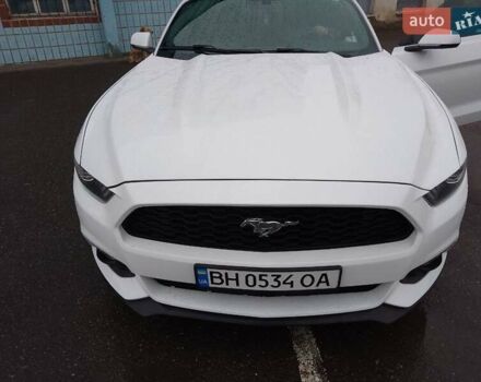 Форд Мустанг 2017 в Одессе на Automoto.ua Белый Форд Мустанг, объемом двигателя 2.3 л и пробегом 128 тыс. км за 18000 $, фото 7 на Automoto.ua